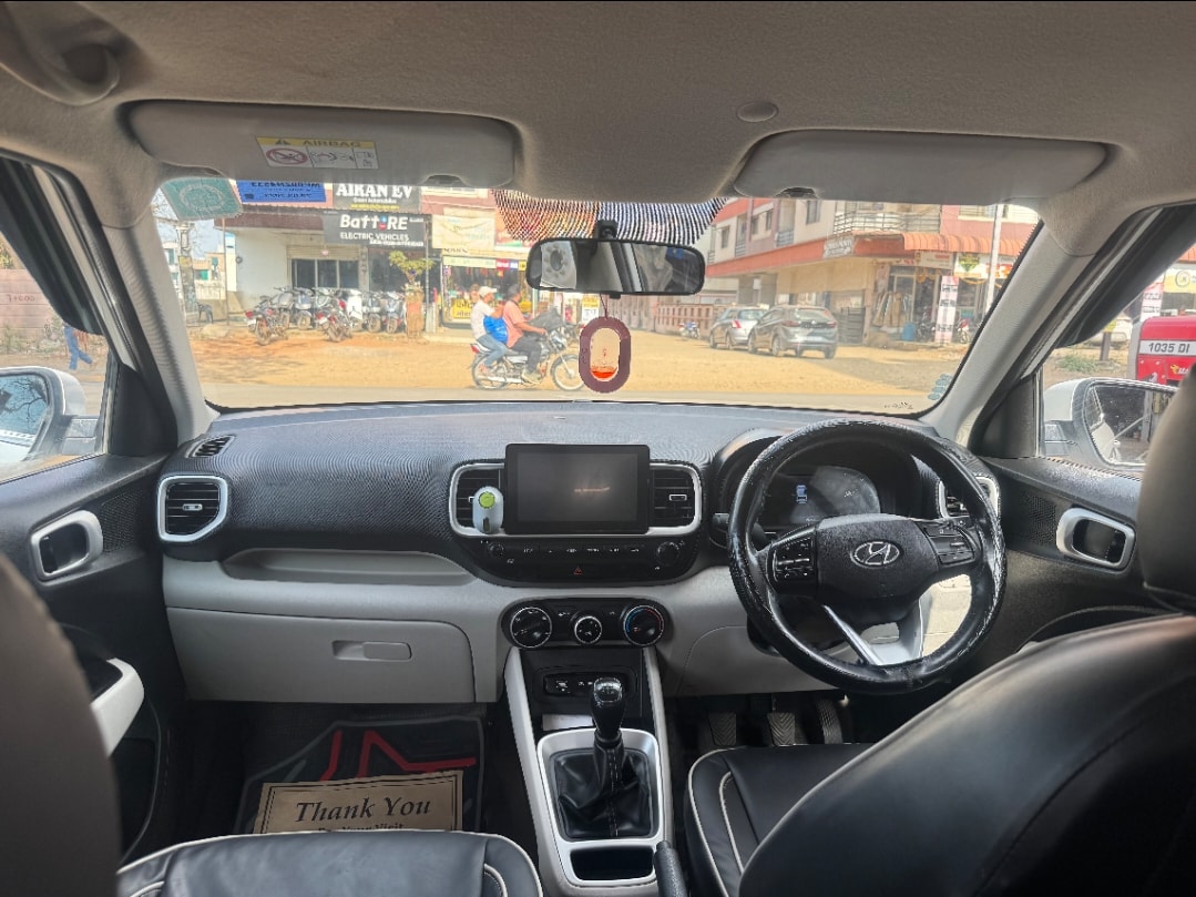 Used 2023 Hyundai Venue Used 2023 Hyundai Venue