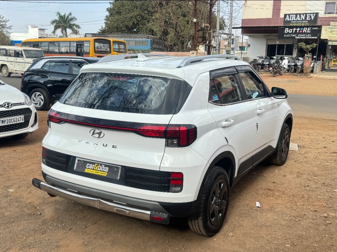 Used 2023 Hyundai Venue Used 2023 Hyundai Venue