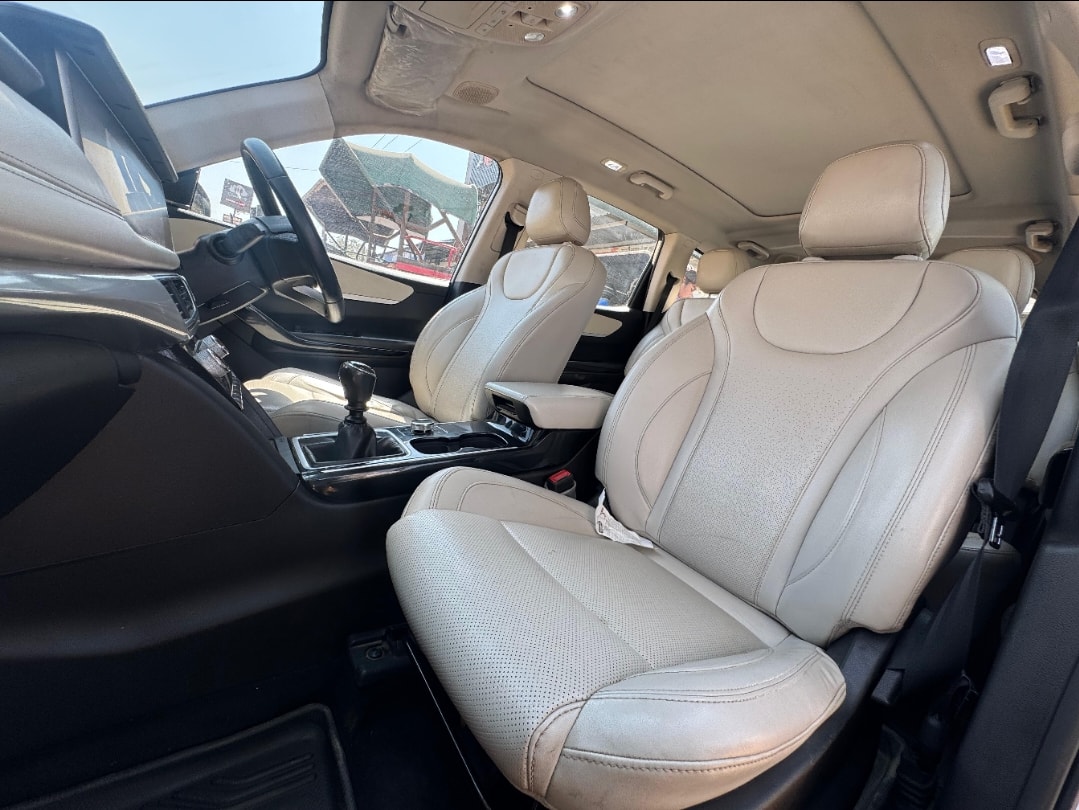 XUV700 image 14 XUV700 image 14