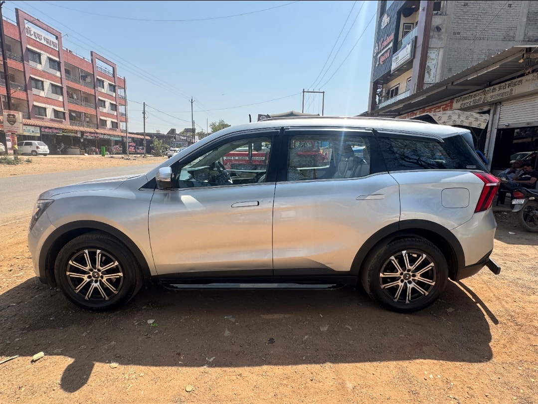 XUV700 image 2 XUV700 image 2