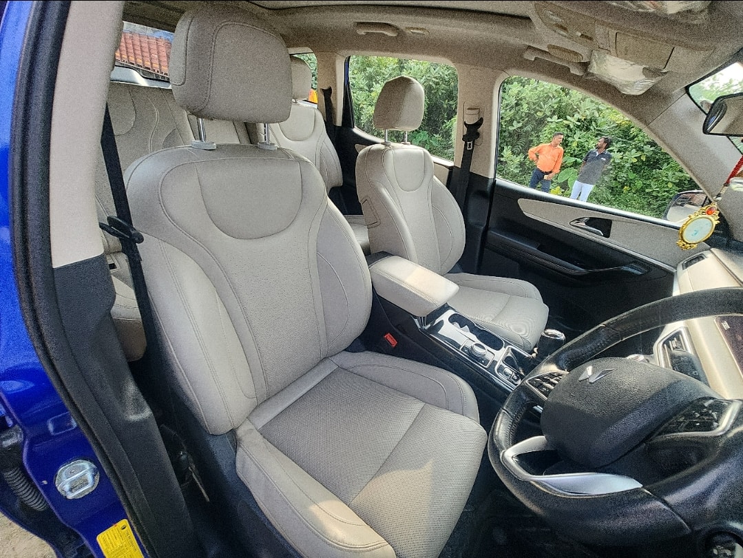 Used 2022 Mahindra XUV700 Used 2022 Mahindra XUV700