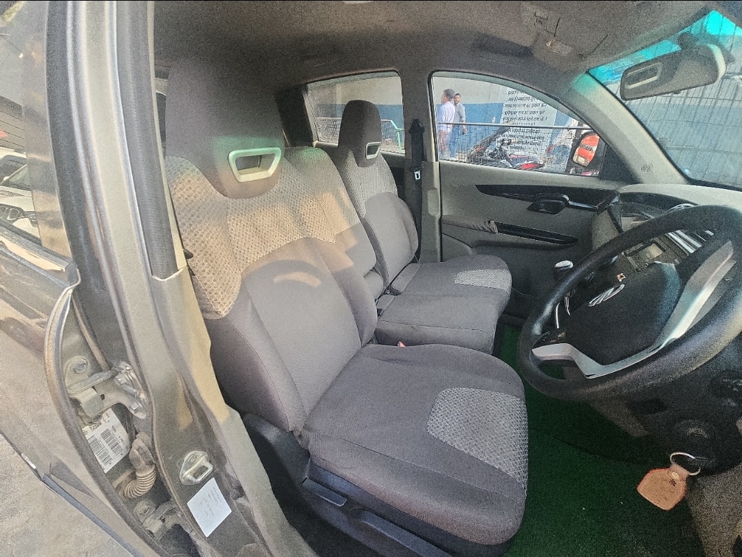 Used 2016 Mahindra KUV100 Used 2016 Mahindra KUV100