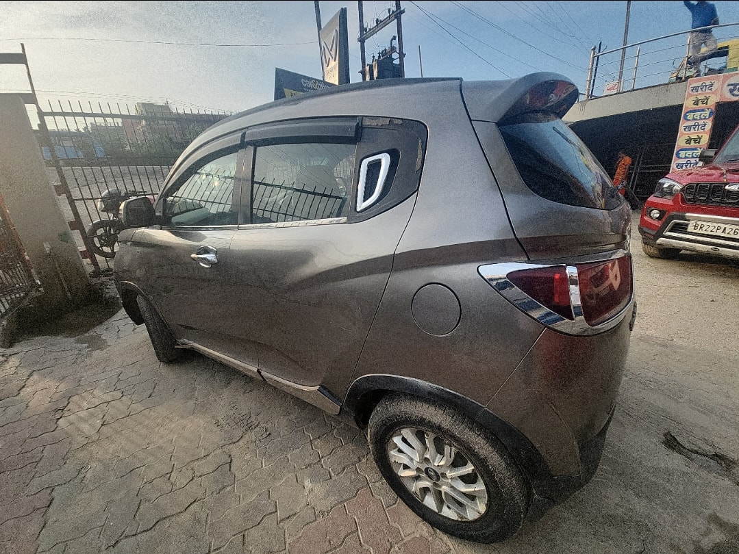 Used 2016 Mahindra KUV100 Used 2016 Mahindra KUV100