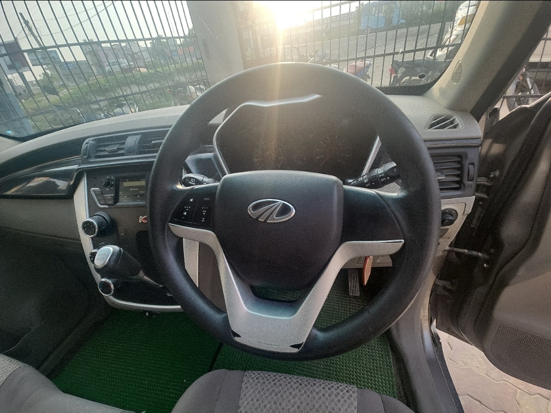 Used 2016 Mahindra KUV100 Used 2016 Mahindra KUV100