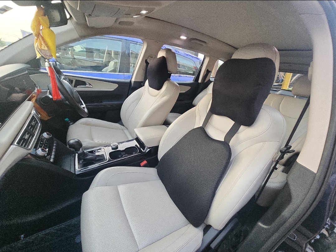 XUV700 image 14 XUV700 image 14