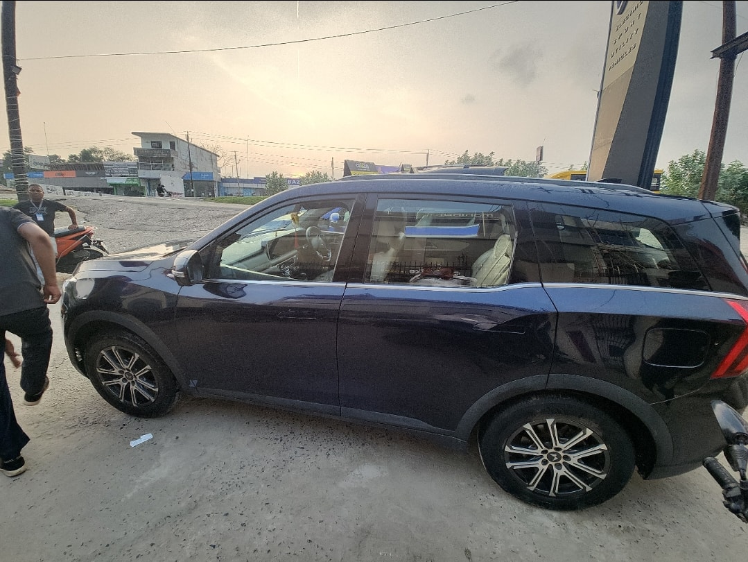 XUV700 image 2 XUV700 image 2