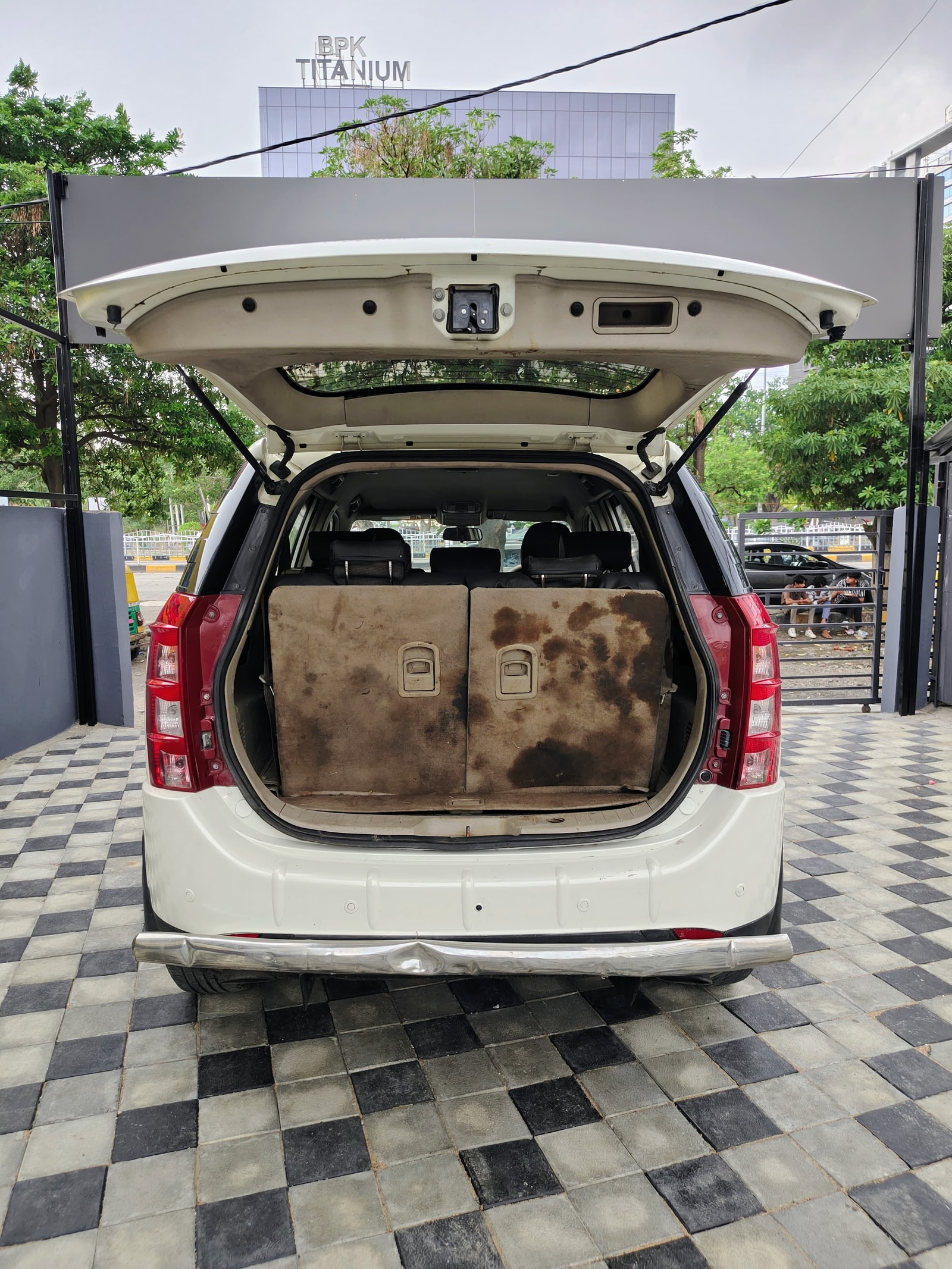 Used 2016 Mahindra XUV500 Used 2016 Mahindra XUV500