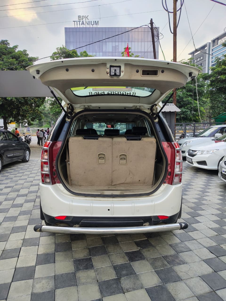 XUV500 image 10 XUV500 image 10