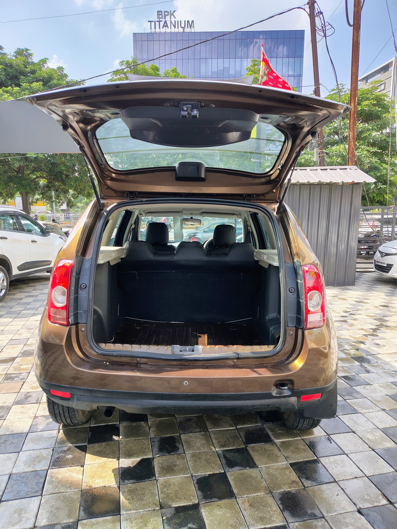 Duster image 10 Duster image 10