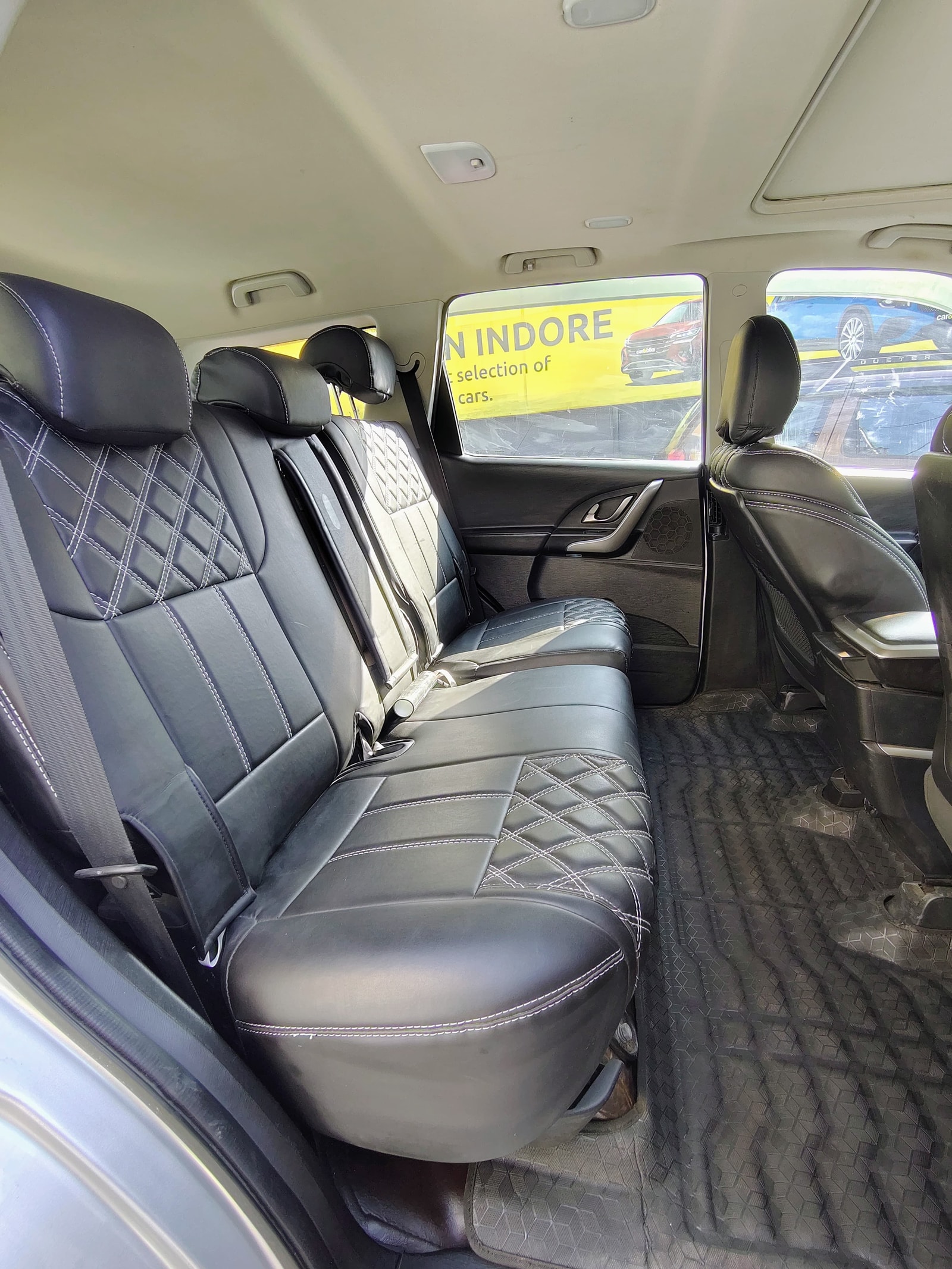 XUV500 image 15 XUV500 image 15