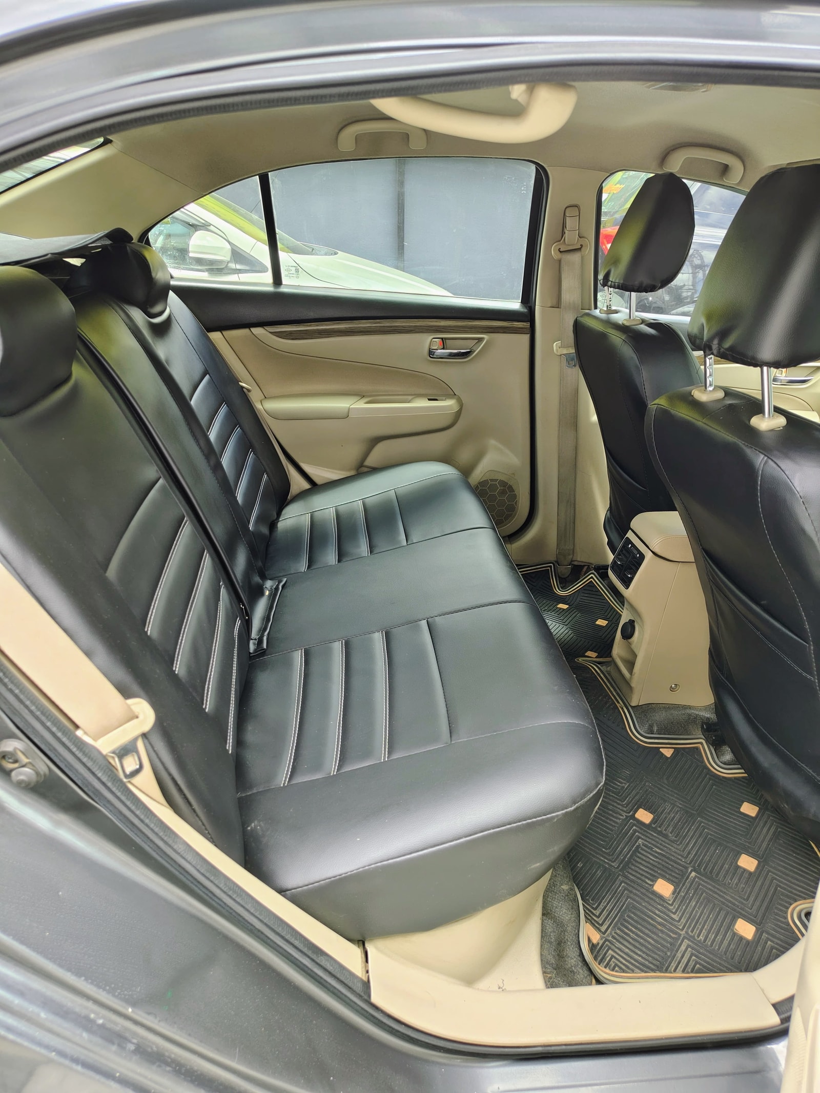 Ciaz image 14 Ciaz image 14