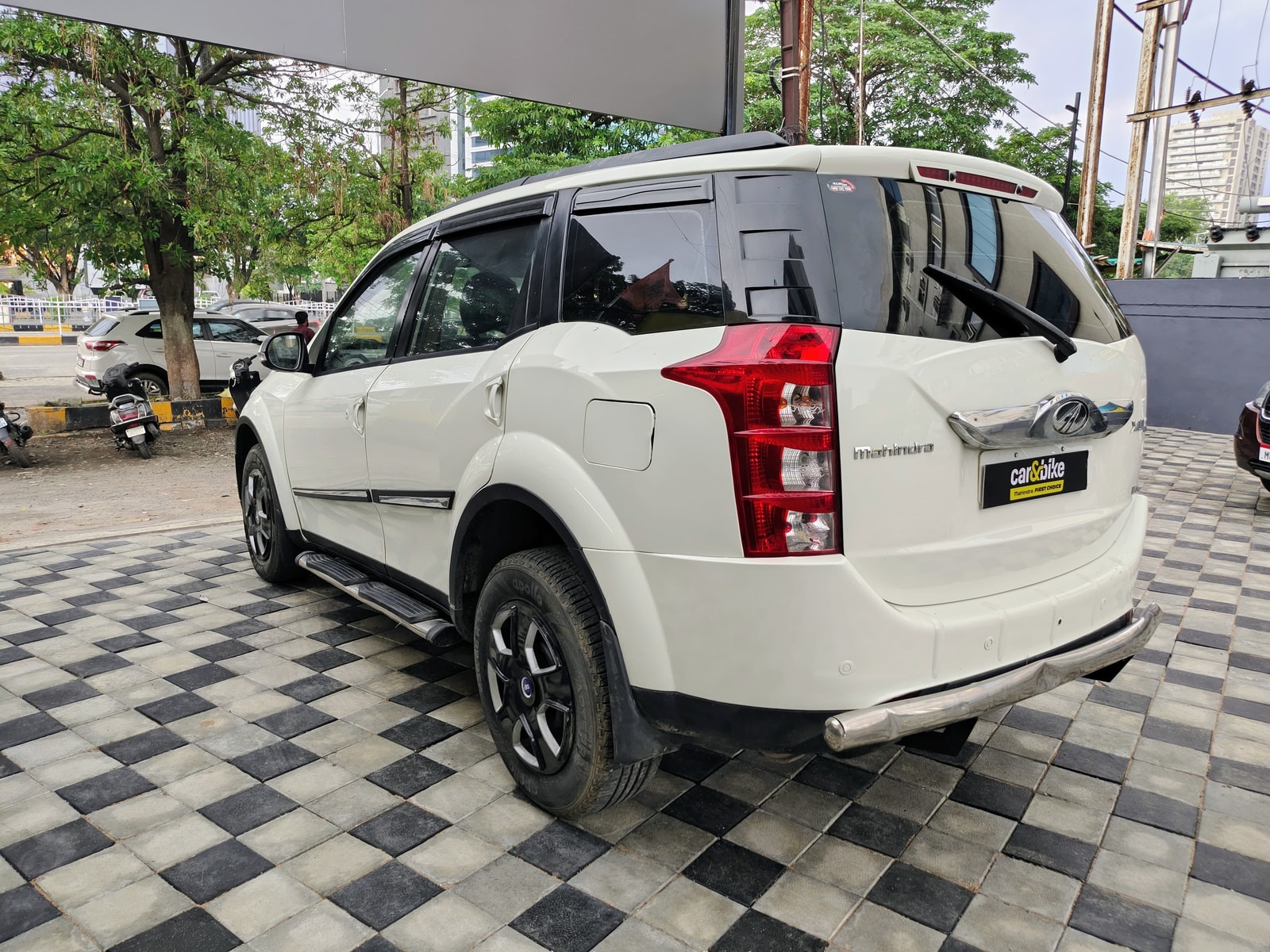 XUV500 image 2 XUV500 image 2