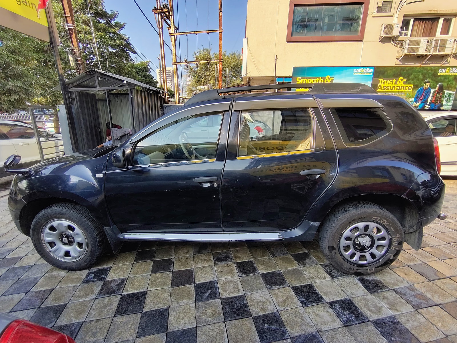 Duster image 2 Duster image 2