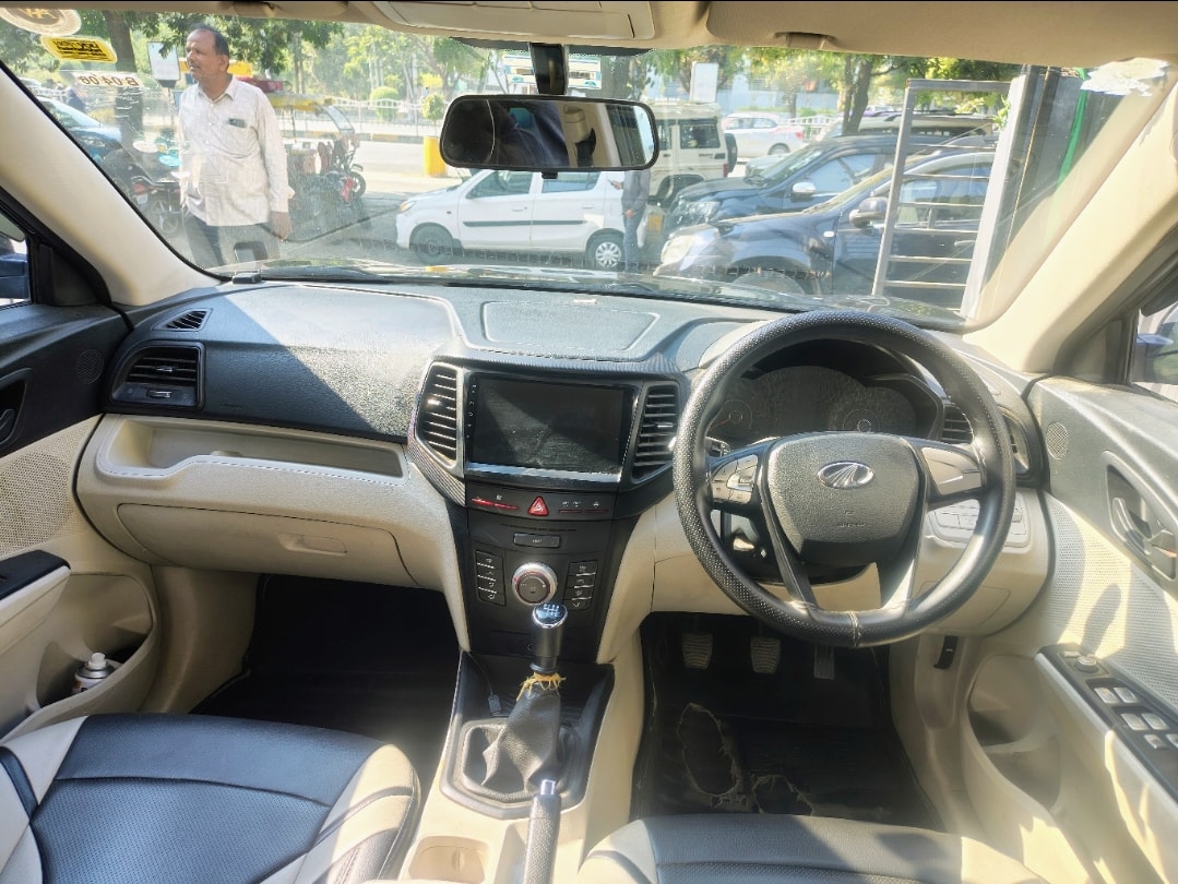 Used 2022 Mahindra XUV300 Used 2022 Mahindra XUV300