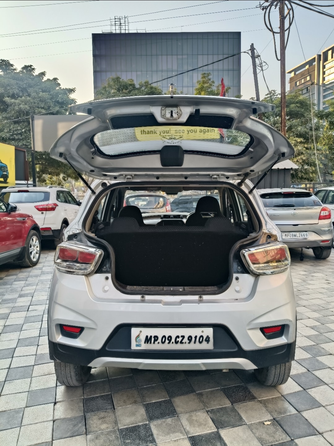 KUV100 image 10 KUV100 image 10