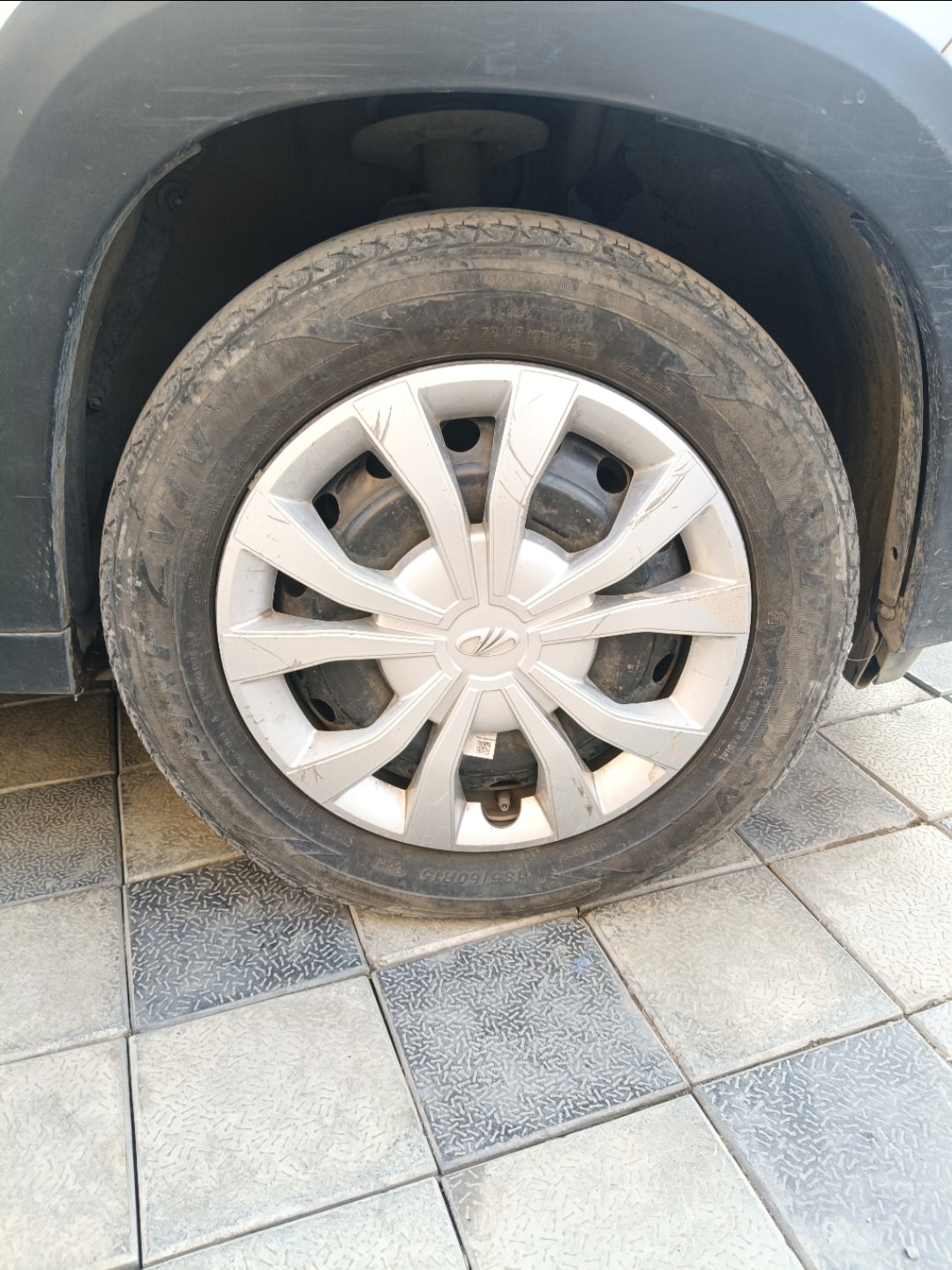 KUV100 image 9 KUV100 image 9