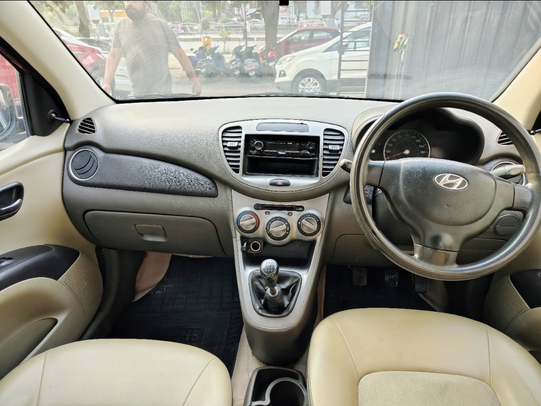 i10 image 11 i10 image 11