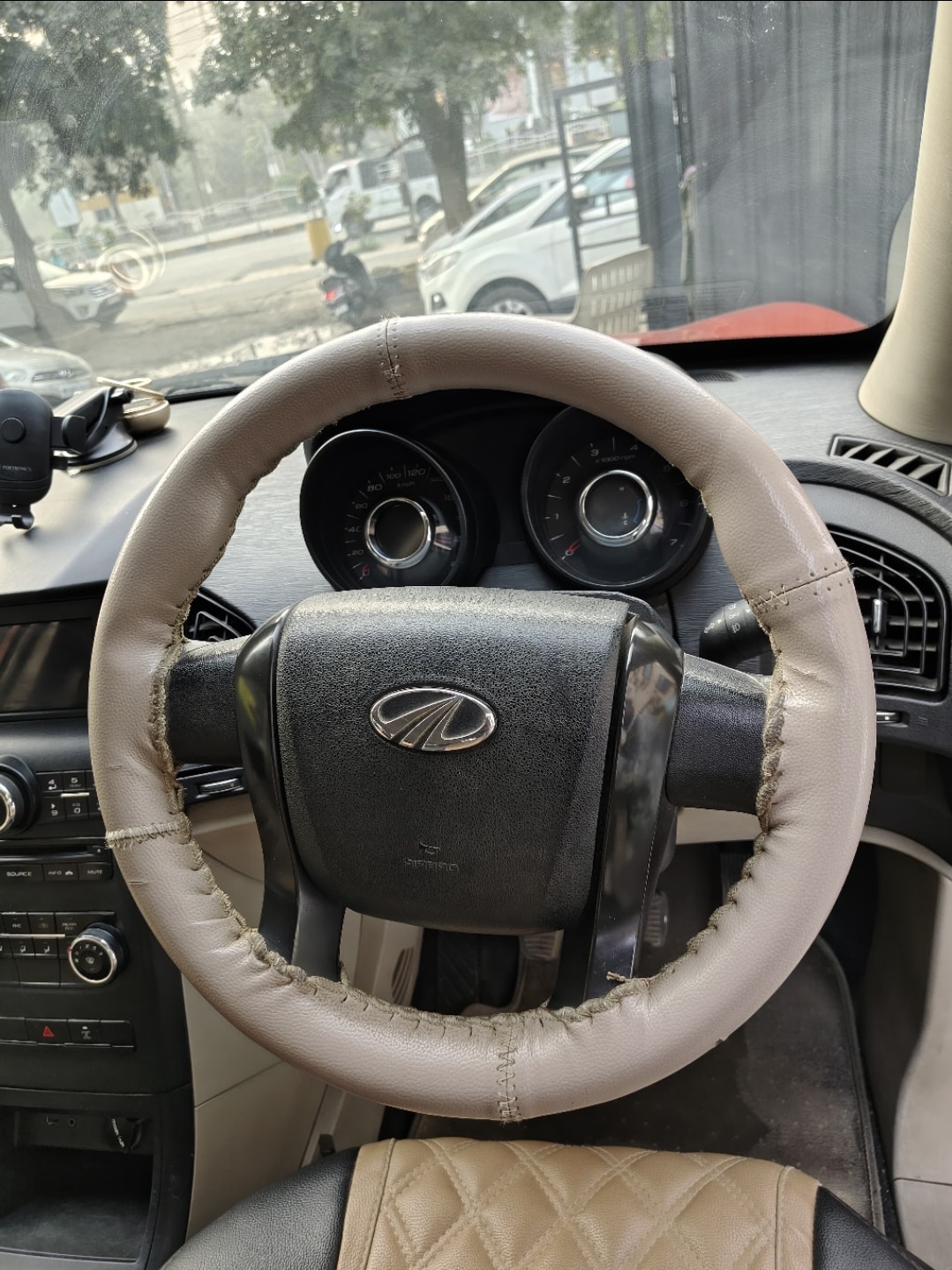 XUV500 image 10 XUV500 image 10