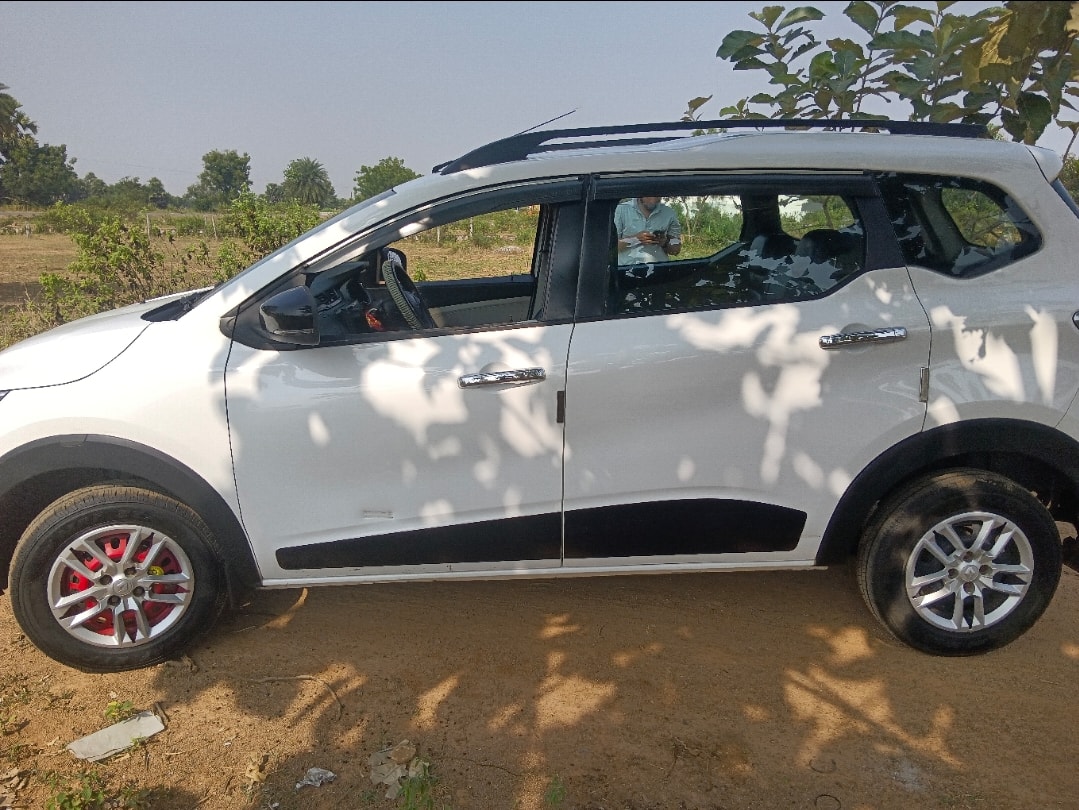 Used 2022 Renault Triber Used 2022 Renault Triber