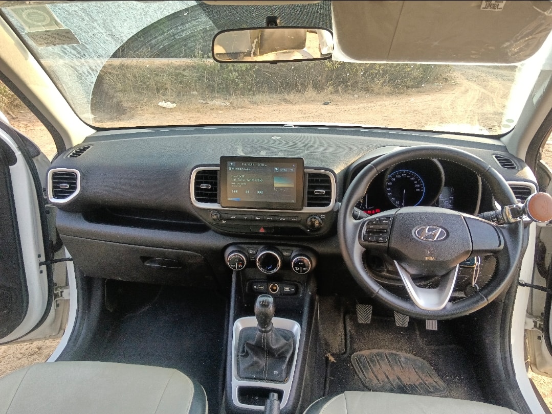 Used 2022 Hyundai Venue Used 2022 Hyundai Venue