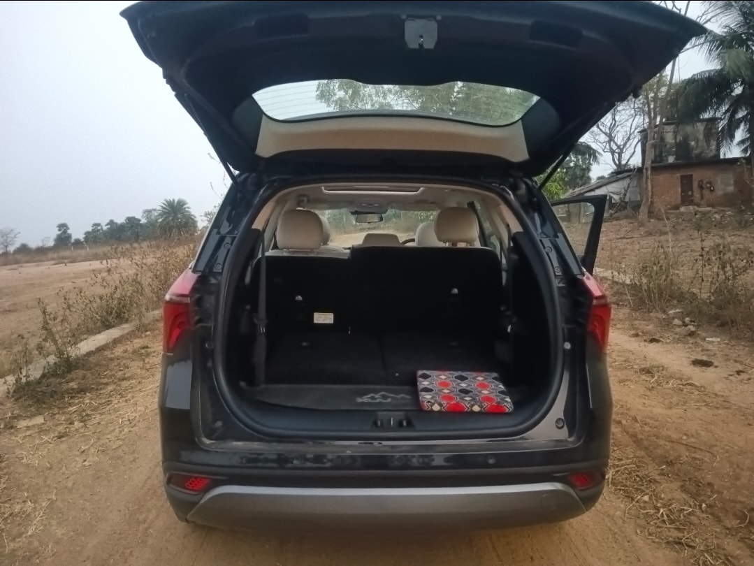 XUV700 image 10 XUV700 image 10