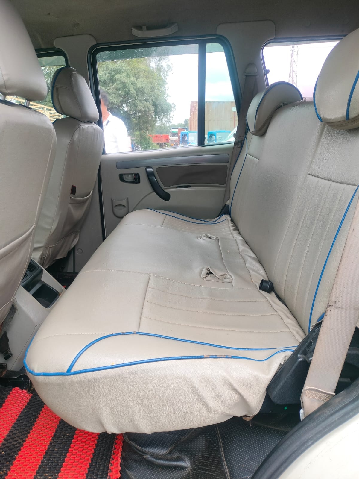 Scorpio image 16 Scorpio image 16