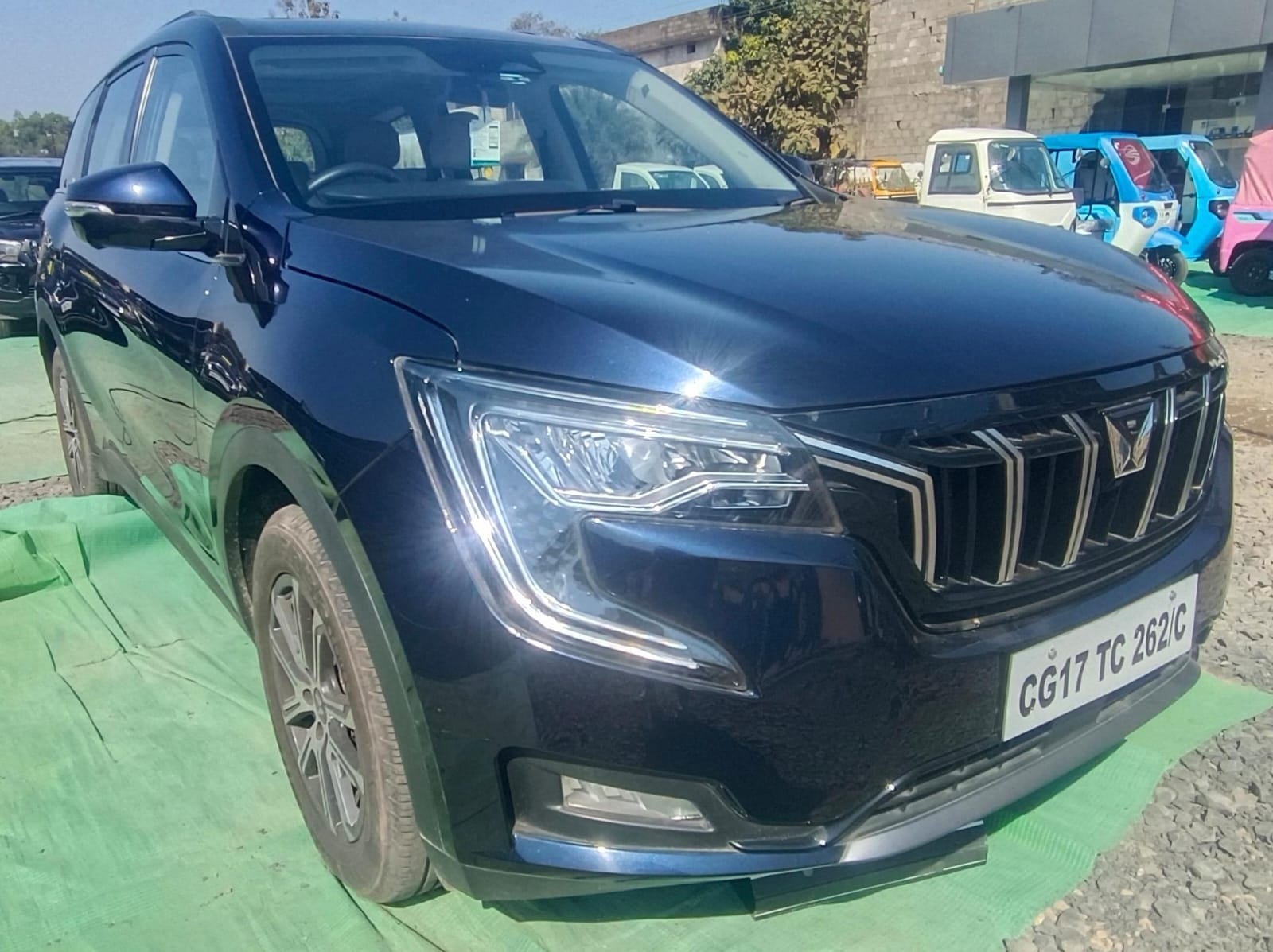 Used 2023 Mahindra XUV700 Used 2023 Mahindra XUV700