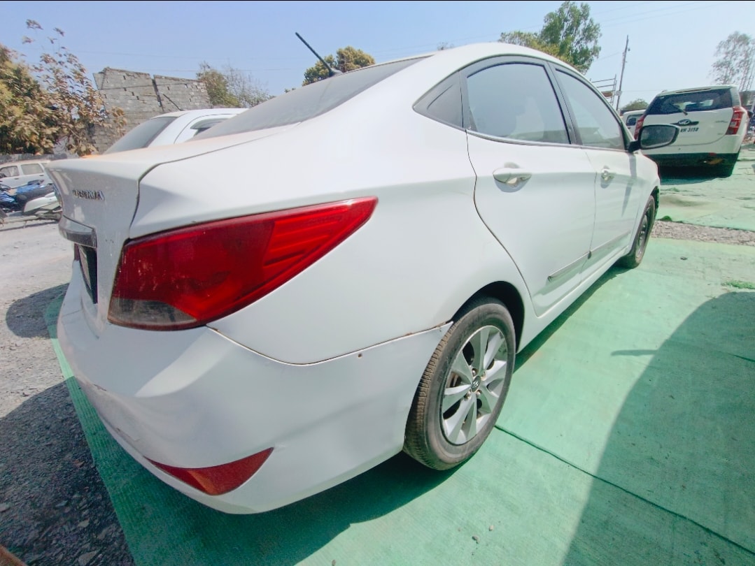 Used 2015 Hyundai Fluidic Verna Used 2015 Hyundai Fluidic Verna