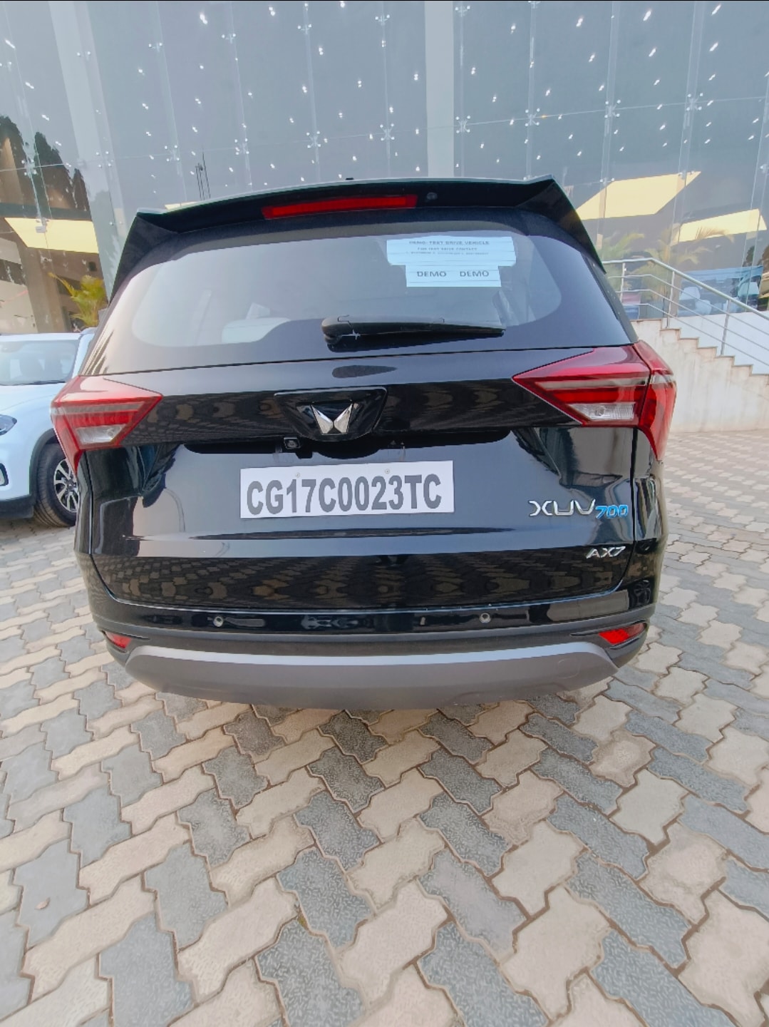 XUV700 image 4 XUV700 image 4