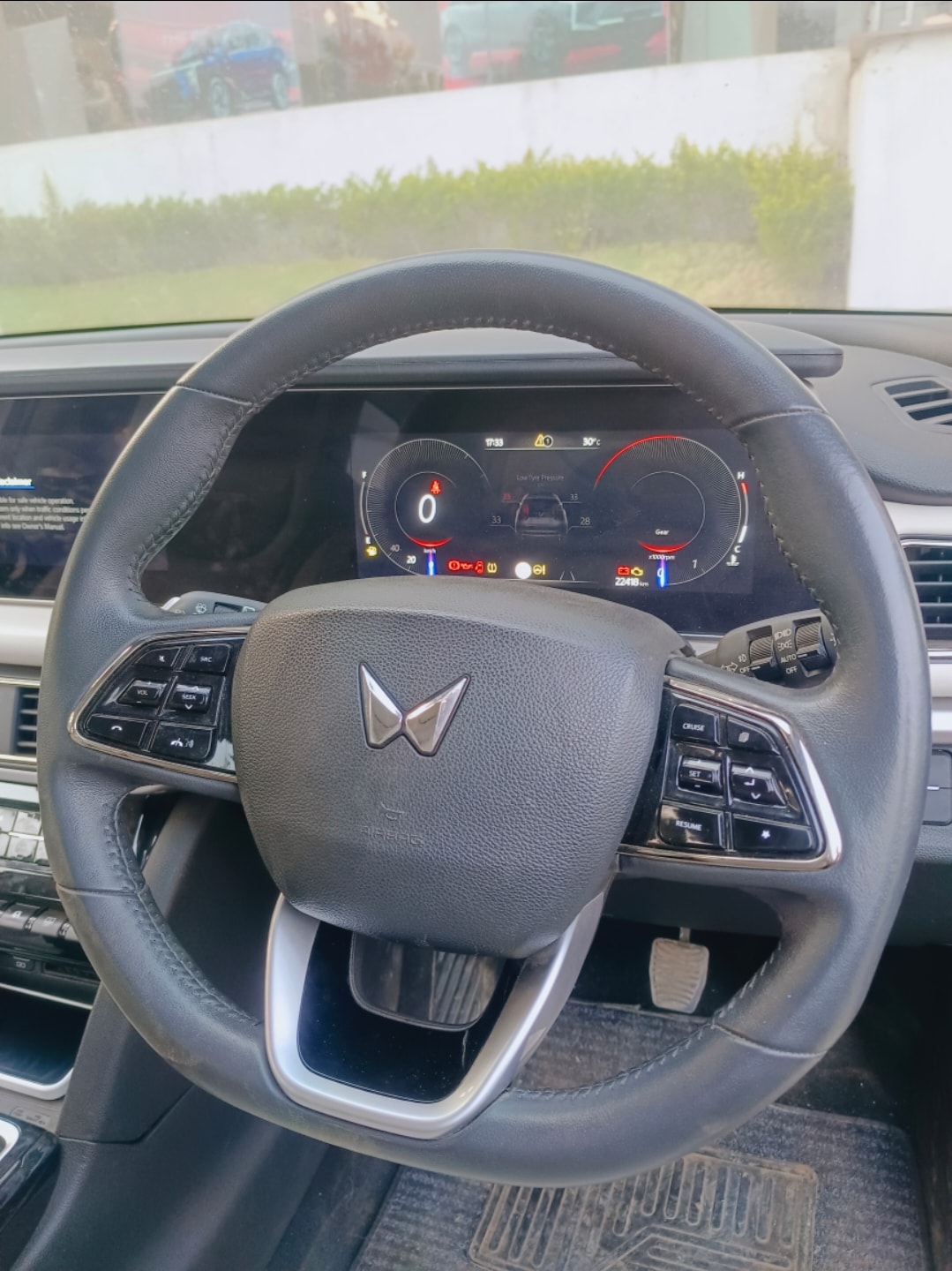 XUV700 image 13 XUV700 image 13