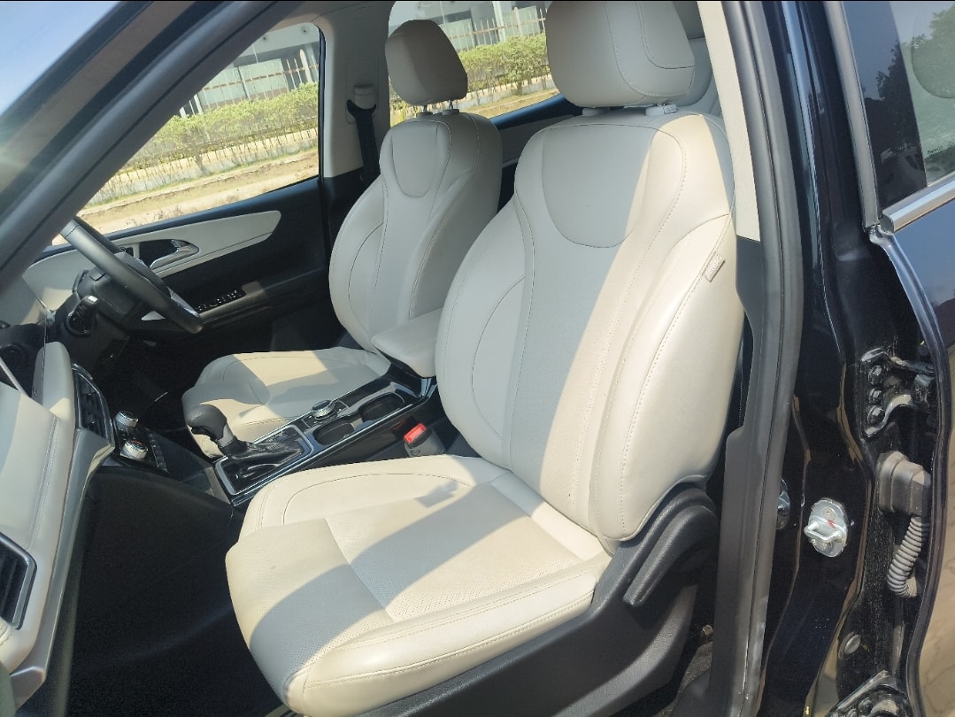 XUV700 image 14 XUV700 image 14