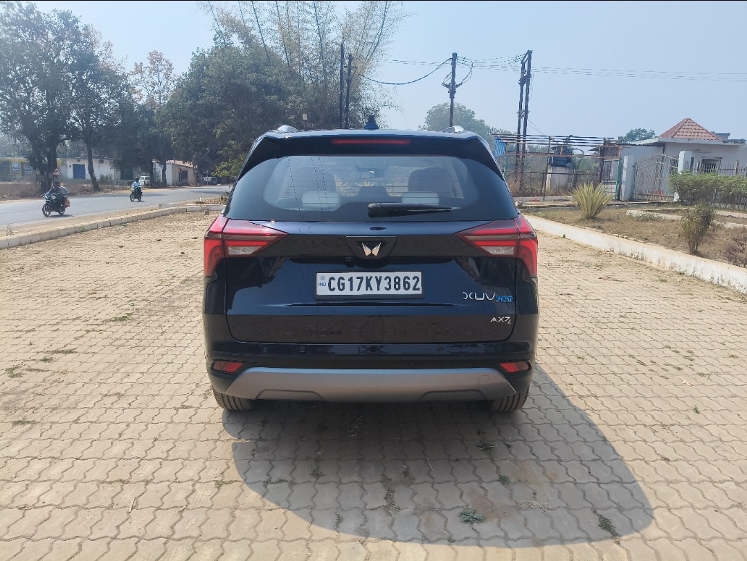 XUV700 image 4 XUV700 image 4