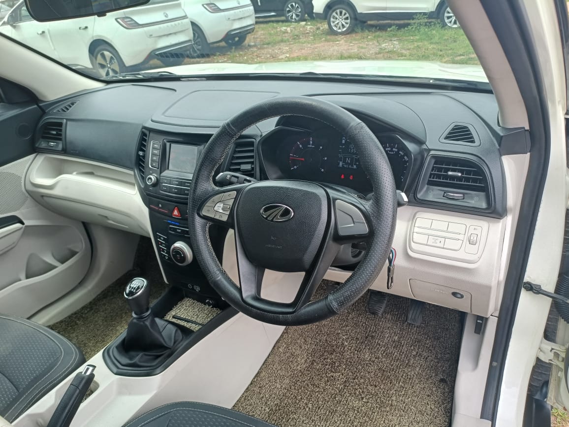Used 2022 Mahindra XUV300 Used 2022 Mahindra XUV300