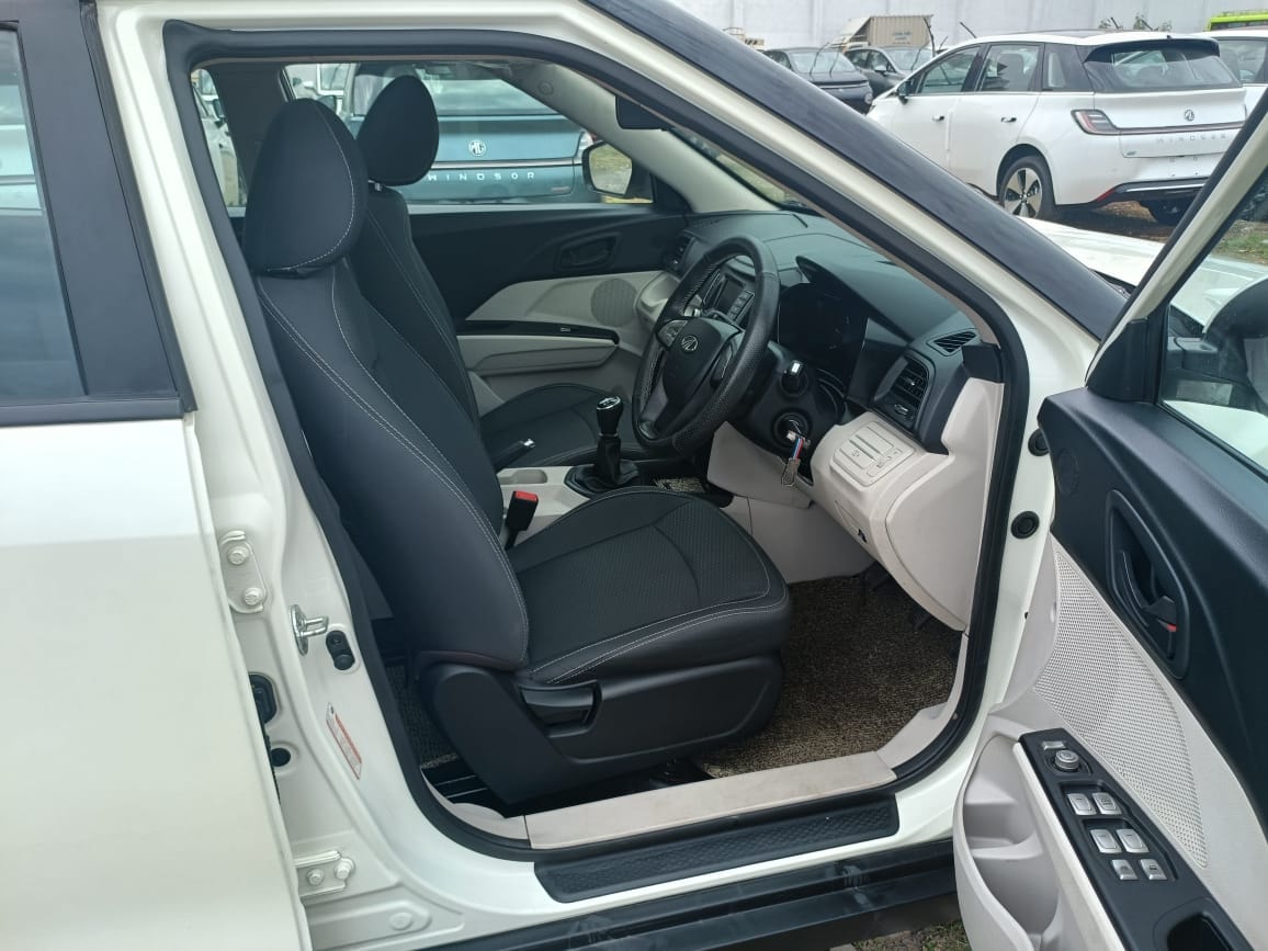 Used 2022 Mahindra XUV300 Used 2022 Mahindra XUV300