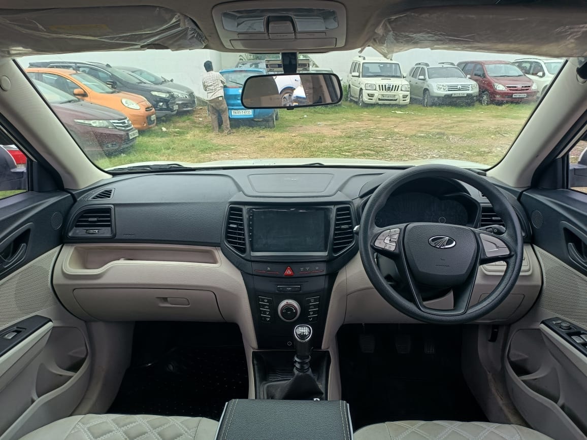 Used 2022 Mahindra XUV300 Used 2022 Mahindra XUV300