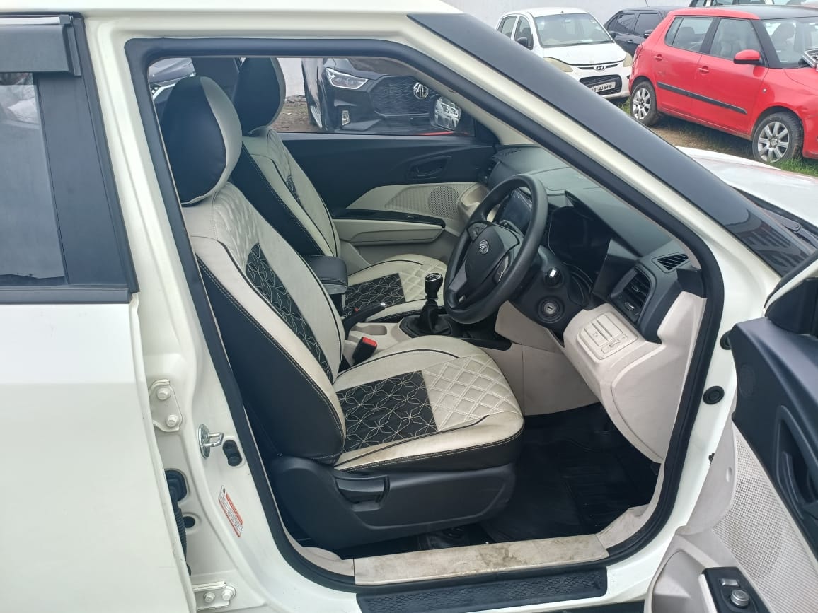 Used 2022 Mahindra XUV300 Used 2022 Mahindra XUV300