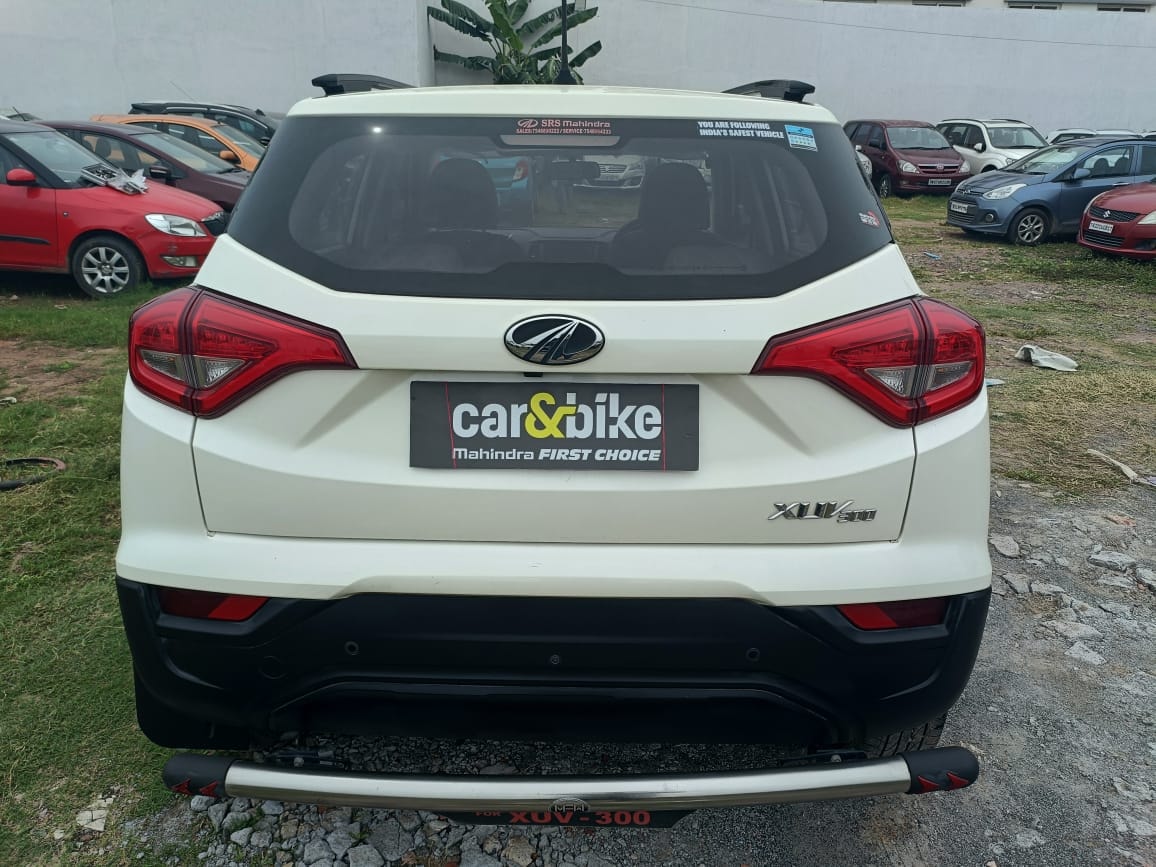 Used 2022 Mahindra XUV300 Used 2022 Mahindra XUV300