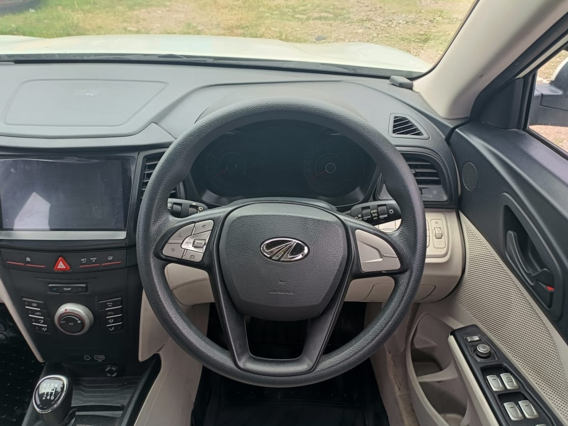 Used 2022 Mahindra XUV300 Used 2022 Mahindra XUV300