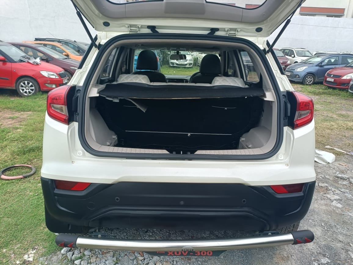 Used 2022 Mahindra XUV300 Used 2022 Mahindra XUV300