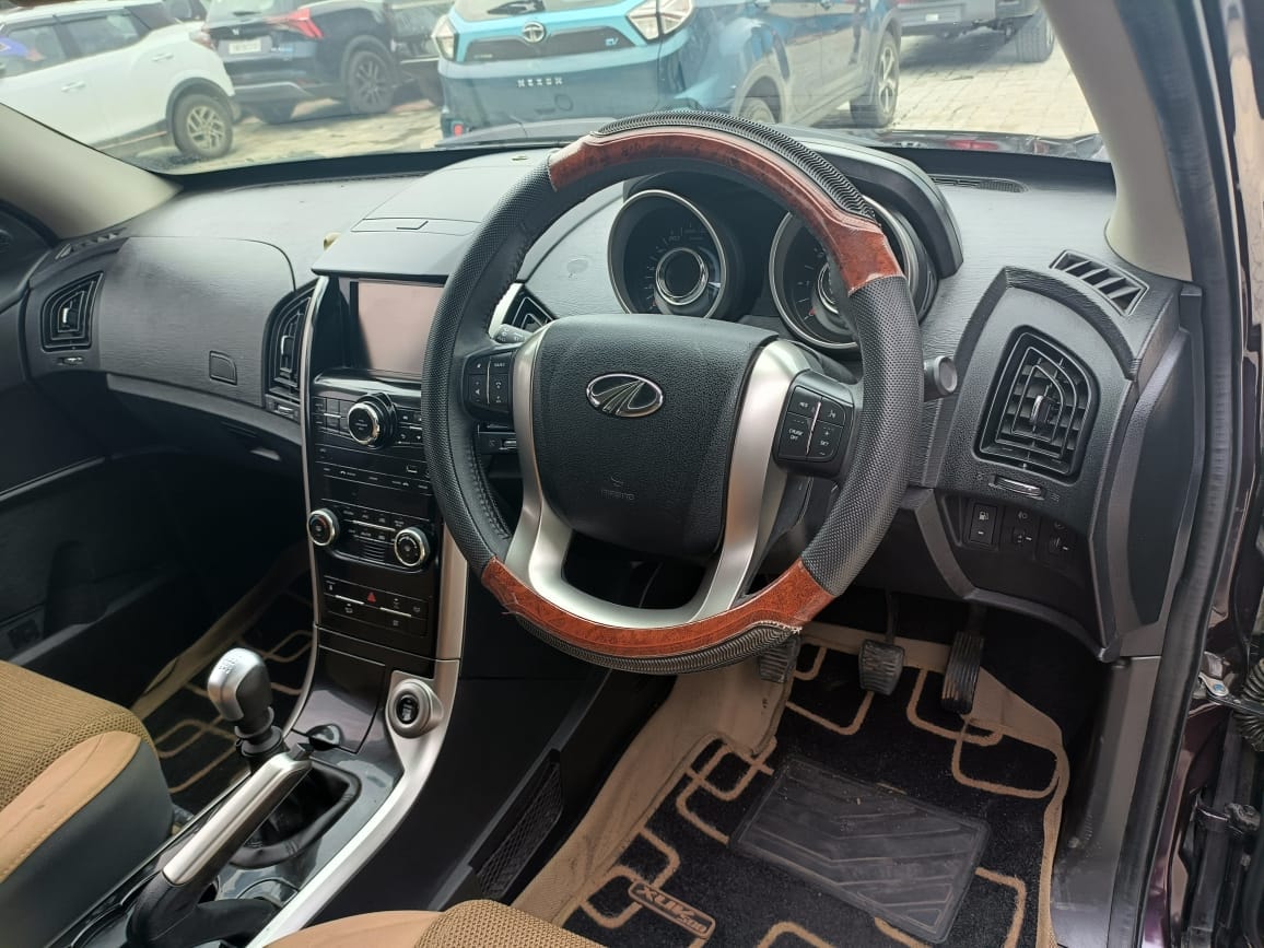 Used 2018 Mahindra XUV500 Used 2018 Mahindra XUV500