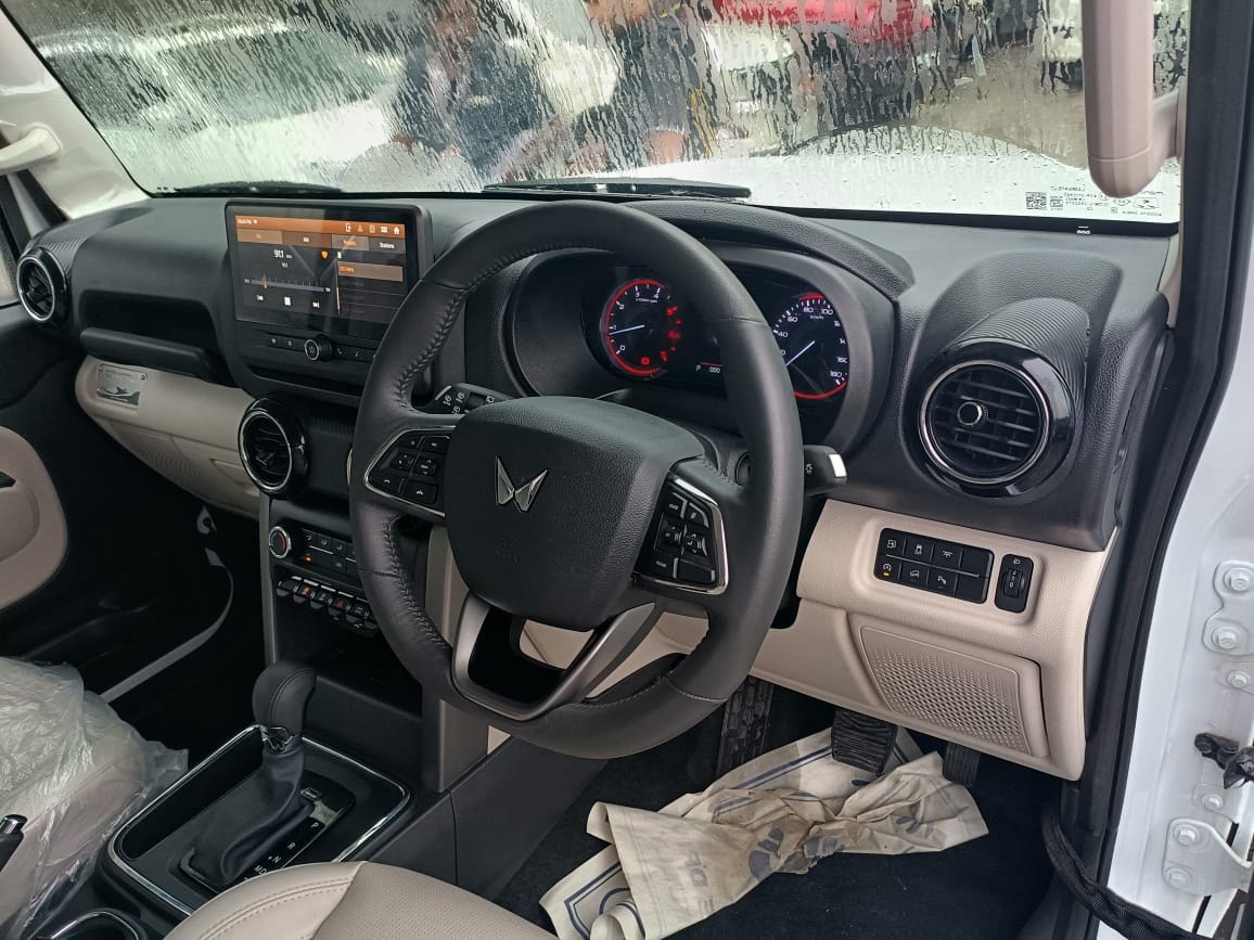 Used 2025 Mahindra Thar Roxx Used 2025 Mahindra Thar Roxx