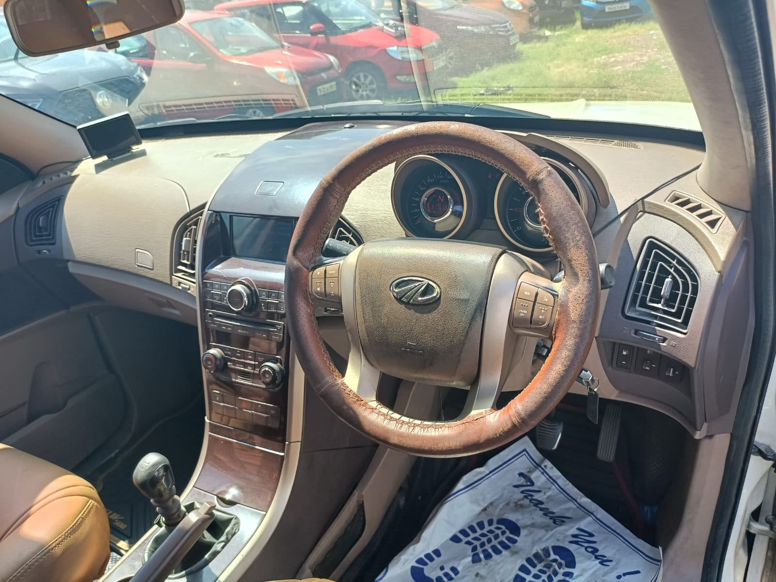 XUV500 image 12 XUV500 image 12