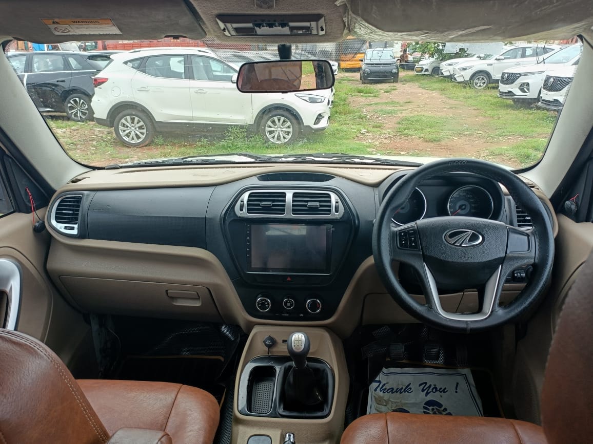 TUV300 image 12 TUV300 image 12