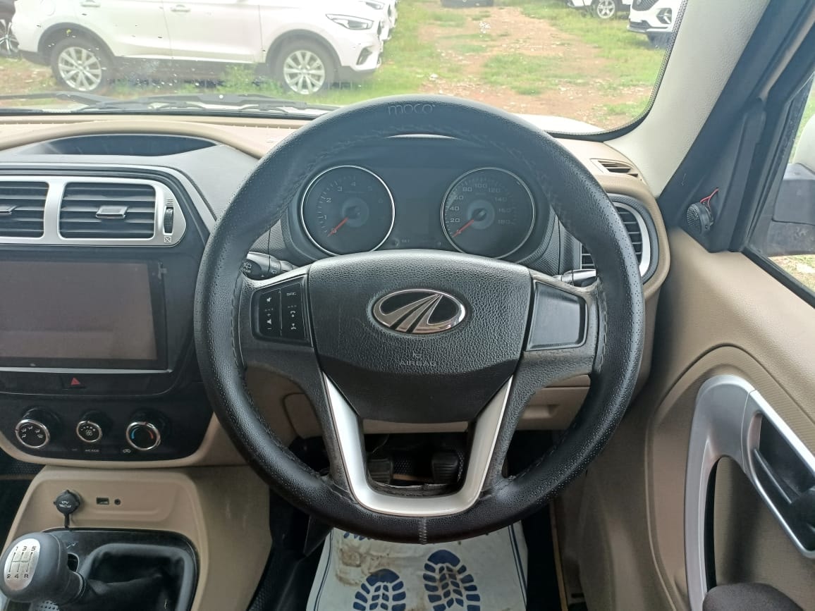 TUV300 image 13 TUV300 image 13