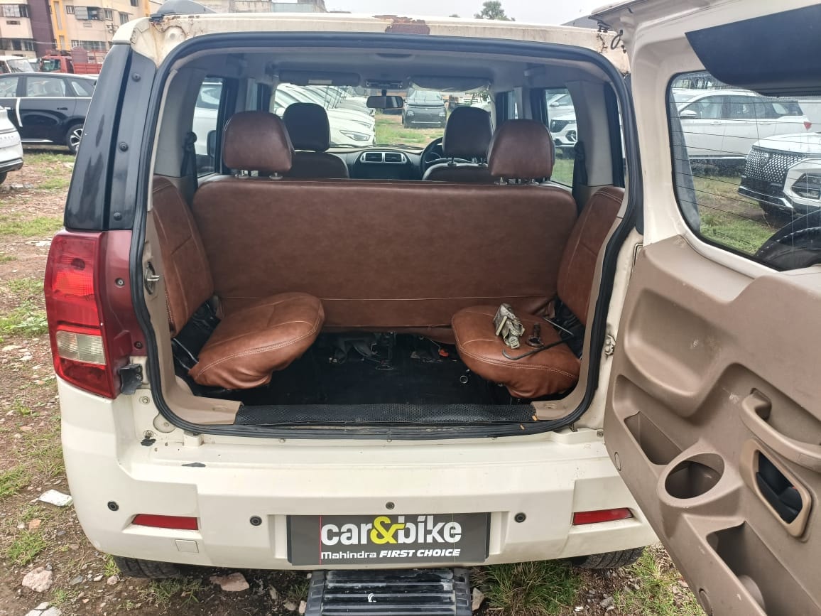 TUV300 image 10 TUV300 image 10