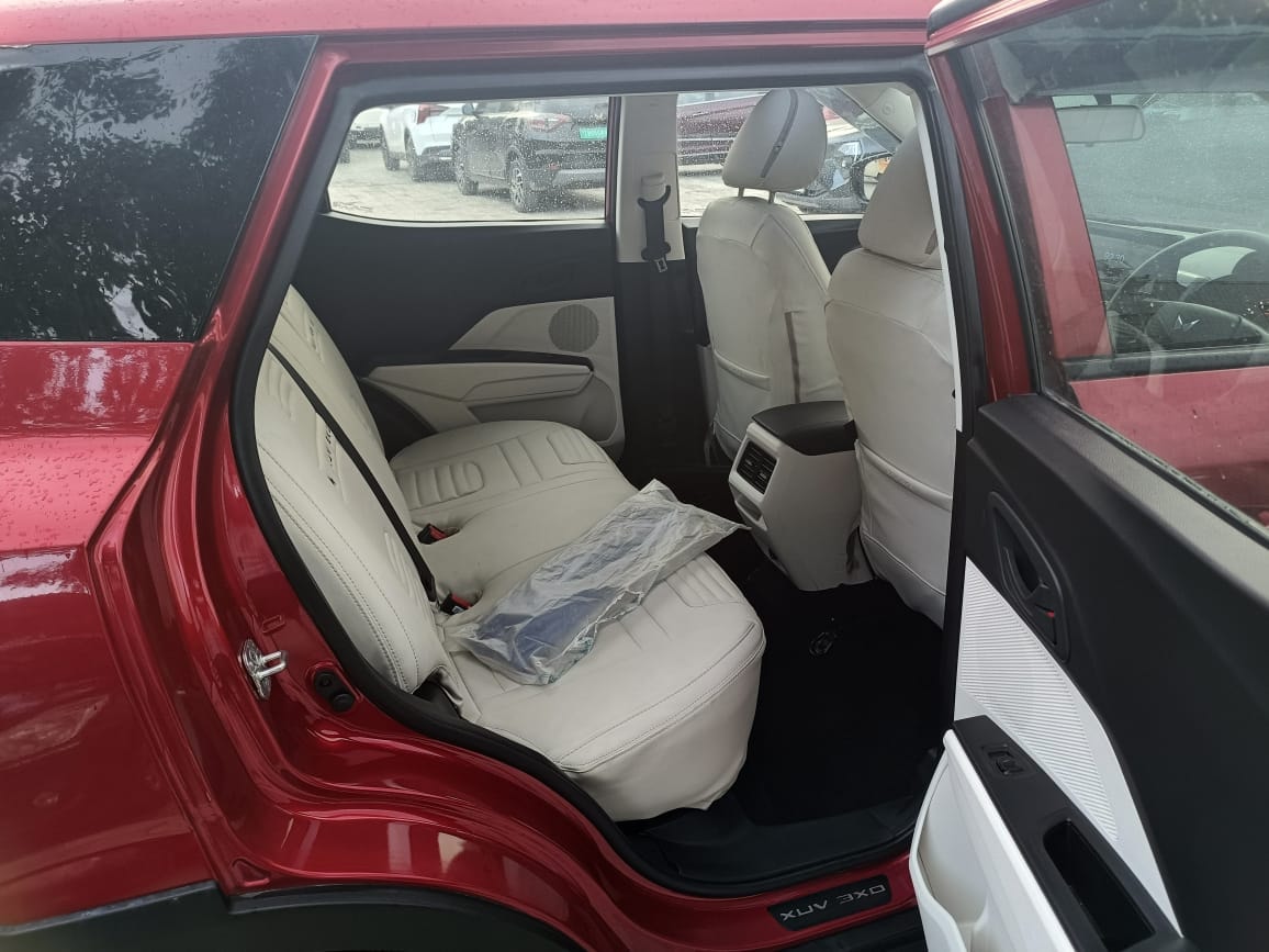 XUV 3XO image 15 XUV 3XO image 15