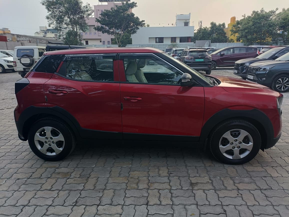 XUV 3XO image 6 XUV 3XO image 6