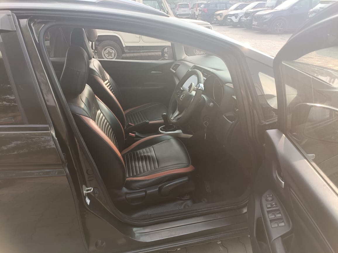 WR-V image 14 WR-V image 14