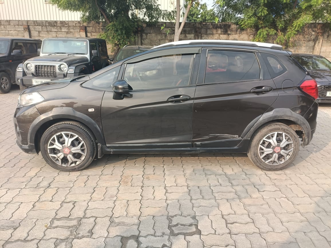 WR-V image 2 WR-V image 2