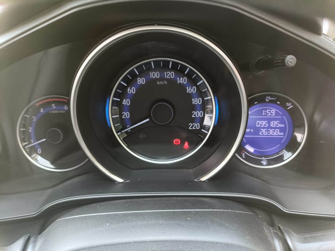 WR-V image 11 WR-V image 11